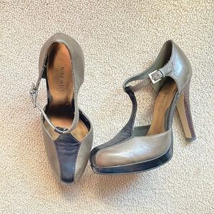 Nine West T-Strap heels *bronagh*